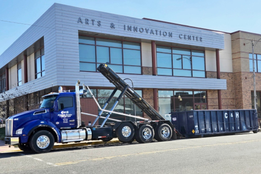 Roll-off truck